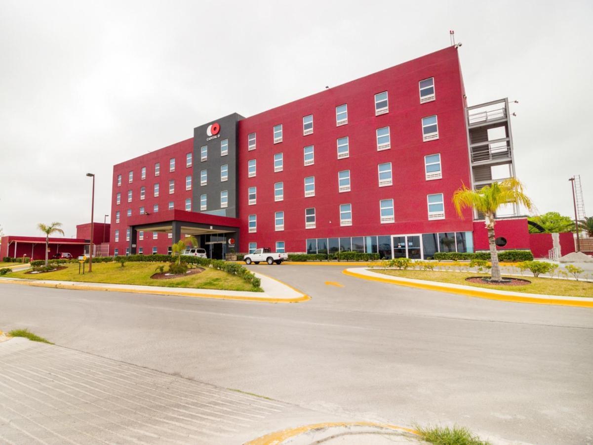 Capital O Hotel Herederos, Пьедрас-Неграс Экстерьер фото